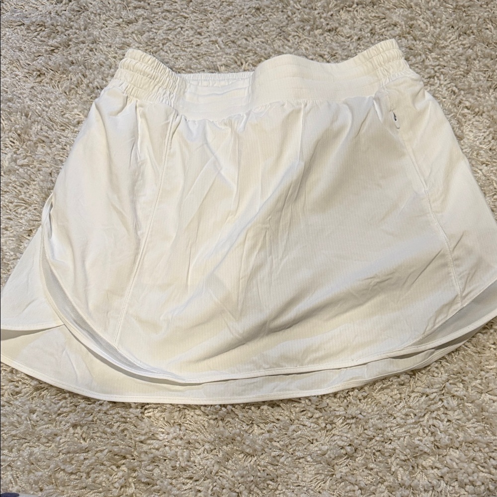 Like new! Lululemon Athletica skort size 10